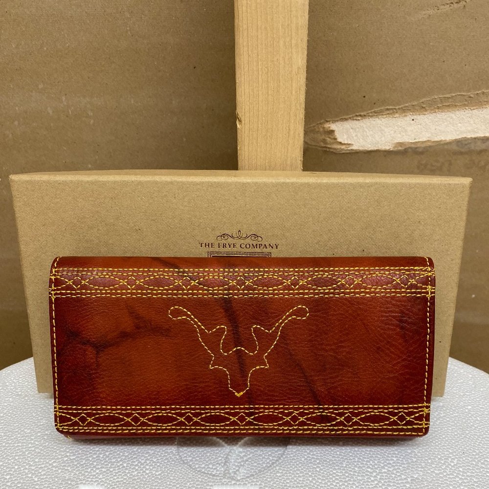 NWT FRYE Wallet Campus Stitch Trifold Leather Wallet